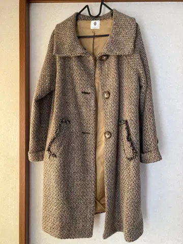 울 혼방 베이지 계열 롱 코트