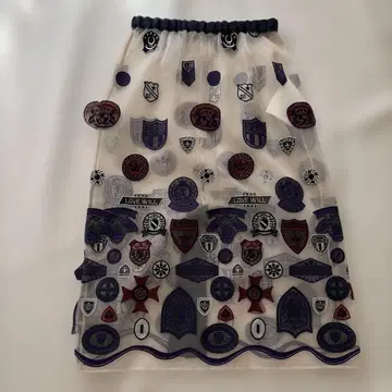 sacai 사카이 와펜 장식 스커트