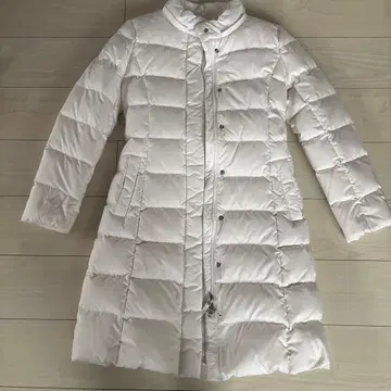 화이트 다운 자켓 롱 M 사이즈