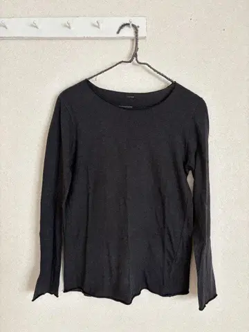 mon sakata 몽사카타 긴팔 티셔츠