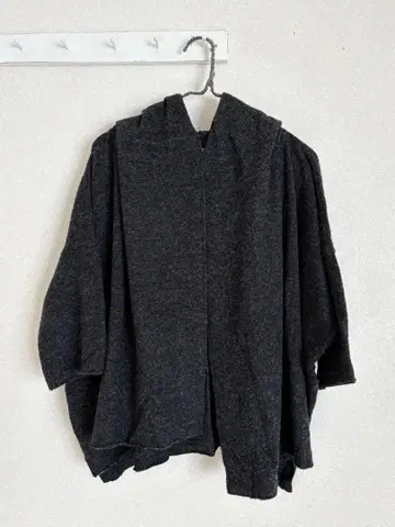 ARTE POVERA 알테포베라 후드 부착 가디건