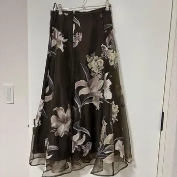 Apuweiser-riche 리얼 플라워 오팔 스커트