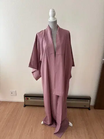 순수 실크 연보라 기모노 이로무지 문양 있음.