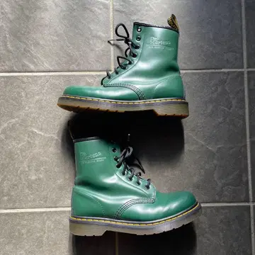 닥터마틴 8홀 UK5