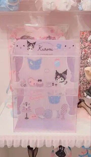 산리오 쿠로미 아크릴 장식장 문 포함