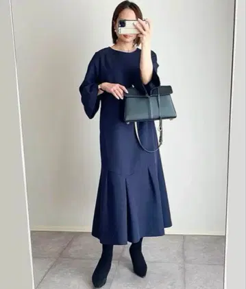 새상품급 엠마 테일러 백 펄 플레어 슬리브 원피스 롱 포멀