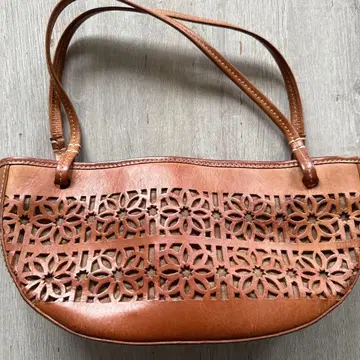 SALE 겐텐 플라워 컷워크 가죽 핸드백 숄더 브라운