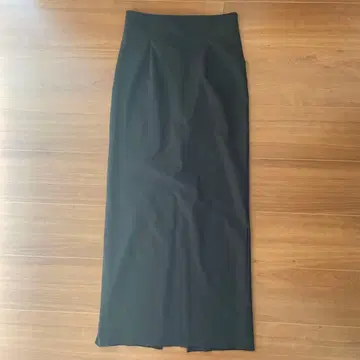 GALLARDAGALANTE 블랙 슬릿 타이트 스커트