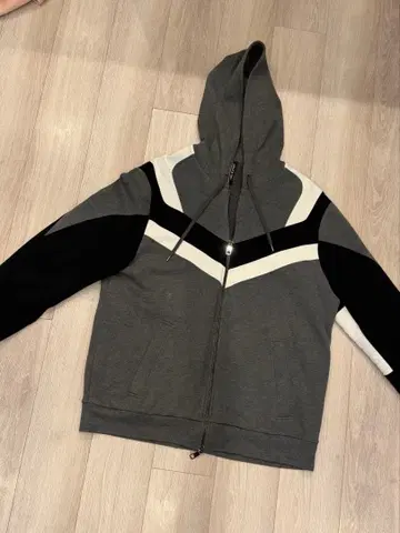 NEIL BARRETT 후드티