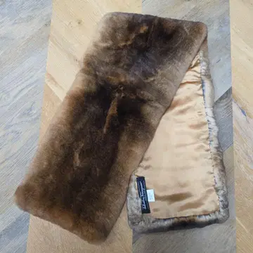 페라가모 컨디션 최상 브라운 퍼 머플러 실크