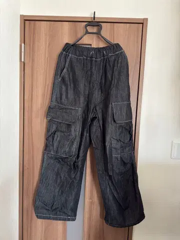 [ DISCERNMENT ] 플러스 더블 카고 스티치 데님 팬츠