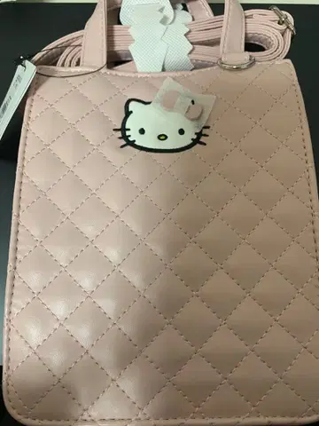 LOWRYSFARM 헬로키티 me% 퀼팅 miniBAG 핑크2