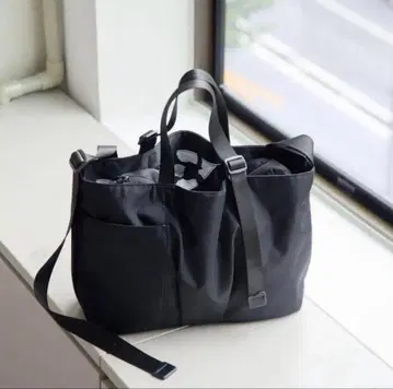 완판템 이아파피요네 조절 토트백 가로형 블랙