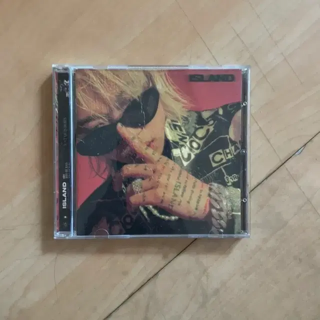 애쉬아일랜드 앨범