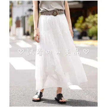 시착만 한 상품 새상품급 a.v.v 코튼 캉캉 스커트 화이트 M 사이즈