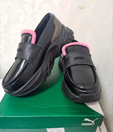 푸마 로퍼 블랙 핑크 23.5 스니커즈 로퍼