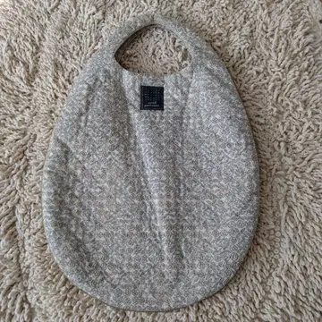 미나 페르호넨 에그 백 슬리핑 로즈