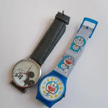 미키와 도라에몽 시계 세트