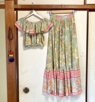 vintage 오프숄더 상의 x 롱 스커트 셋업