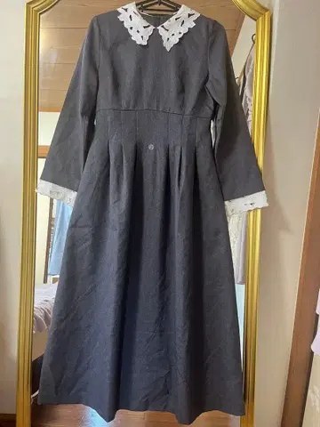 그레이 롱 원피스 레이스 카라 부착