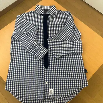 APPLEBUM 네이비/화이트 체크 셔츠