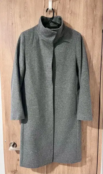 유니클로 캐시미어 혼방 울 스탠드 카라 코트