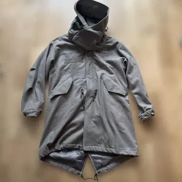 CLEAN FRAGMENT 후드 부착 모즈 코트