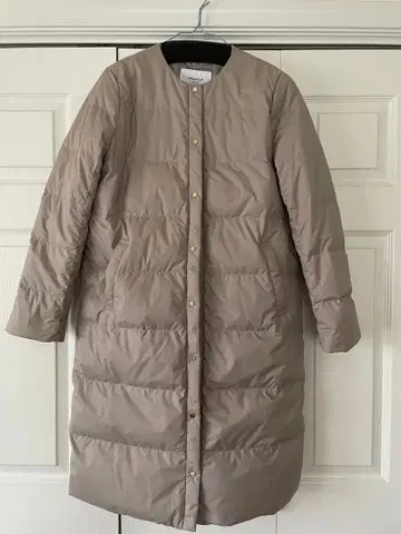 OPAQE.CLIP 노카라 다운 코트