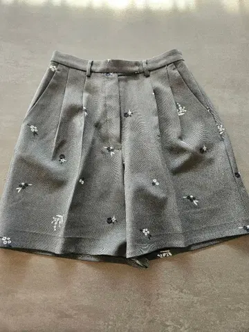 Bibiy B. 가든 숏팬츠 그레이 M 사이즈