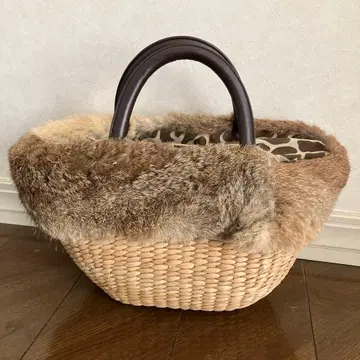 퍼 달린 바구니 가방