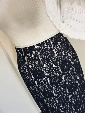 Mystrada (마이 스트라다) 레이스 본딩 타이트 스커트 네이비 S