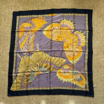 페라가모 실크 스카프 약 90cm