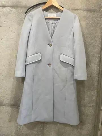 질 스튜어트 라이트 블루 롱 코트 S 사이즈