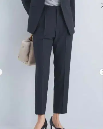 그린 라벨 릴랙싱 카치리라 테이퍼드 팬츠 네이비 40 L