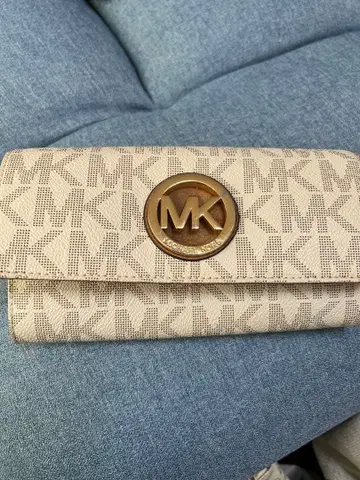 마이클코어스 장지갑