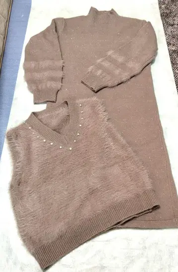 브라운 니트 베스트와 니트 원피스 세트