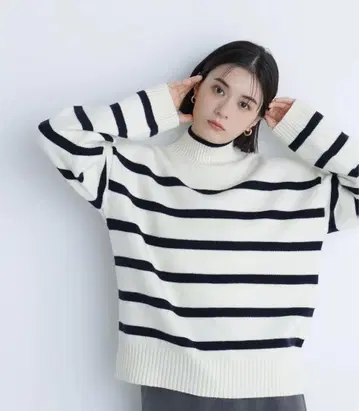 NATURAL BEAUTY BASIC 백버튼 터틀 니트