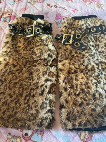 d.i.a 레오파드 무늬 퍼 레그 워머