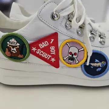 DSQUARED2 화이트 스니커즈