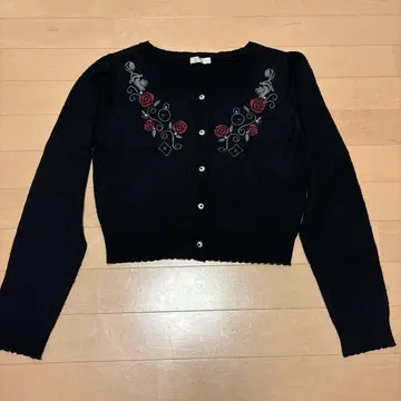 axes 앨리스 가디건