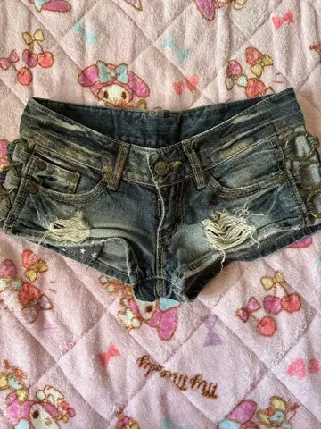 d.i.a 데미지 데님 숏팬츠 26