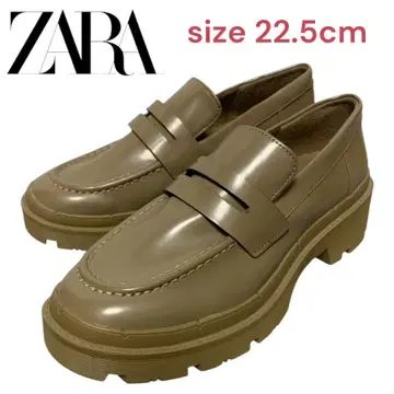 새상품급! ZARA 통굽 로퍼 트랙 밑창 로퍼 사이즈 35 (22.5)