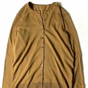 새상품급 뮤즈 두지엠 클라세 골드 버튼 가디건 카멜 사이즈 38