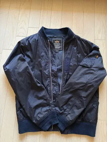 ALPHA INDUSTRIES MA-1 플라이트 자켓 M