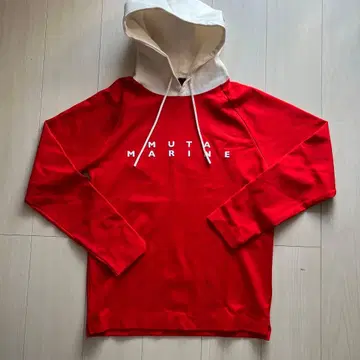 muta 레드 후드 부착 후드티 사이즈 5