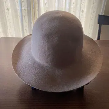 베이지 펠트 햇