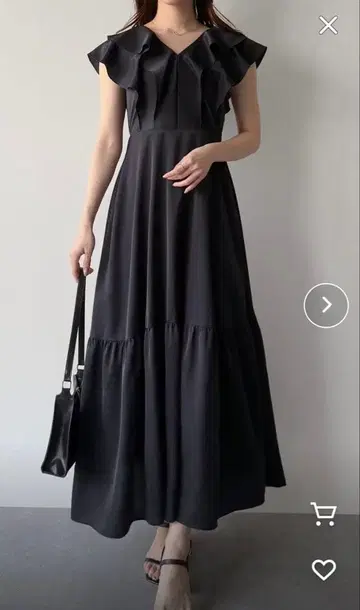 mip.jarl 프릴 달린 다크 네이비 원피스