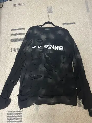 DIG YOUR OWN GRAVE 롱 T