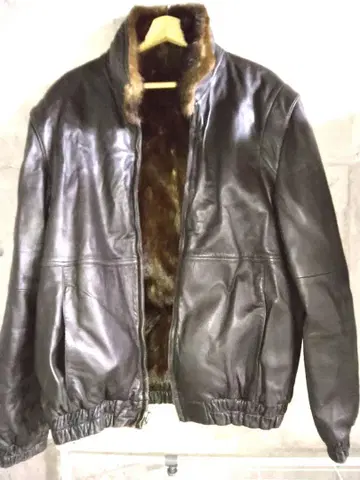 퍼 달린 블랙 가죽 자켓 초특가 세일