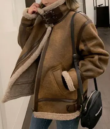 미사용 새상품 무스탕 코트